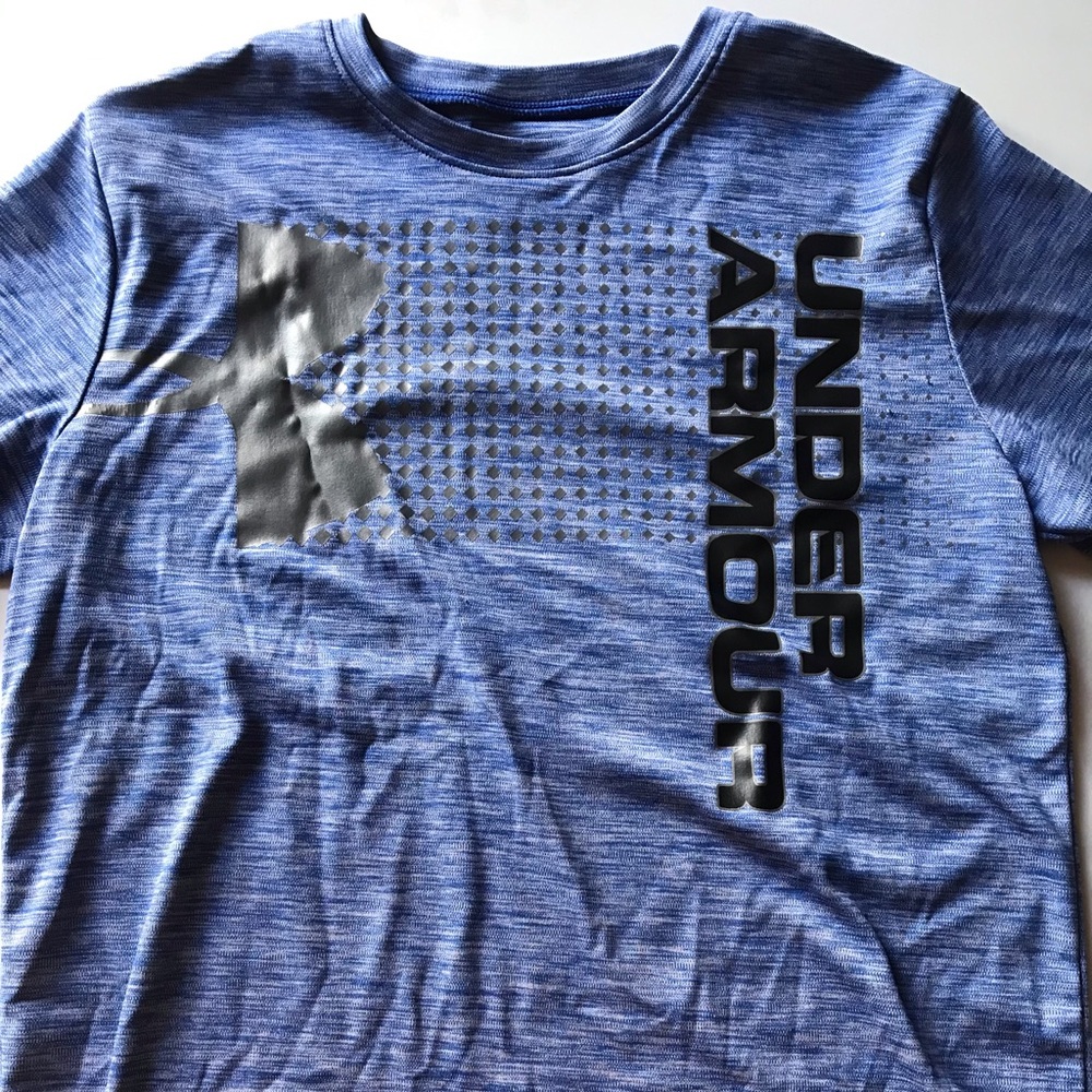 Boys blue under armour t shirt